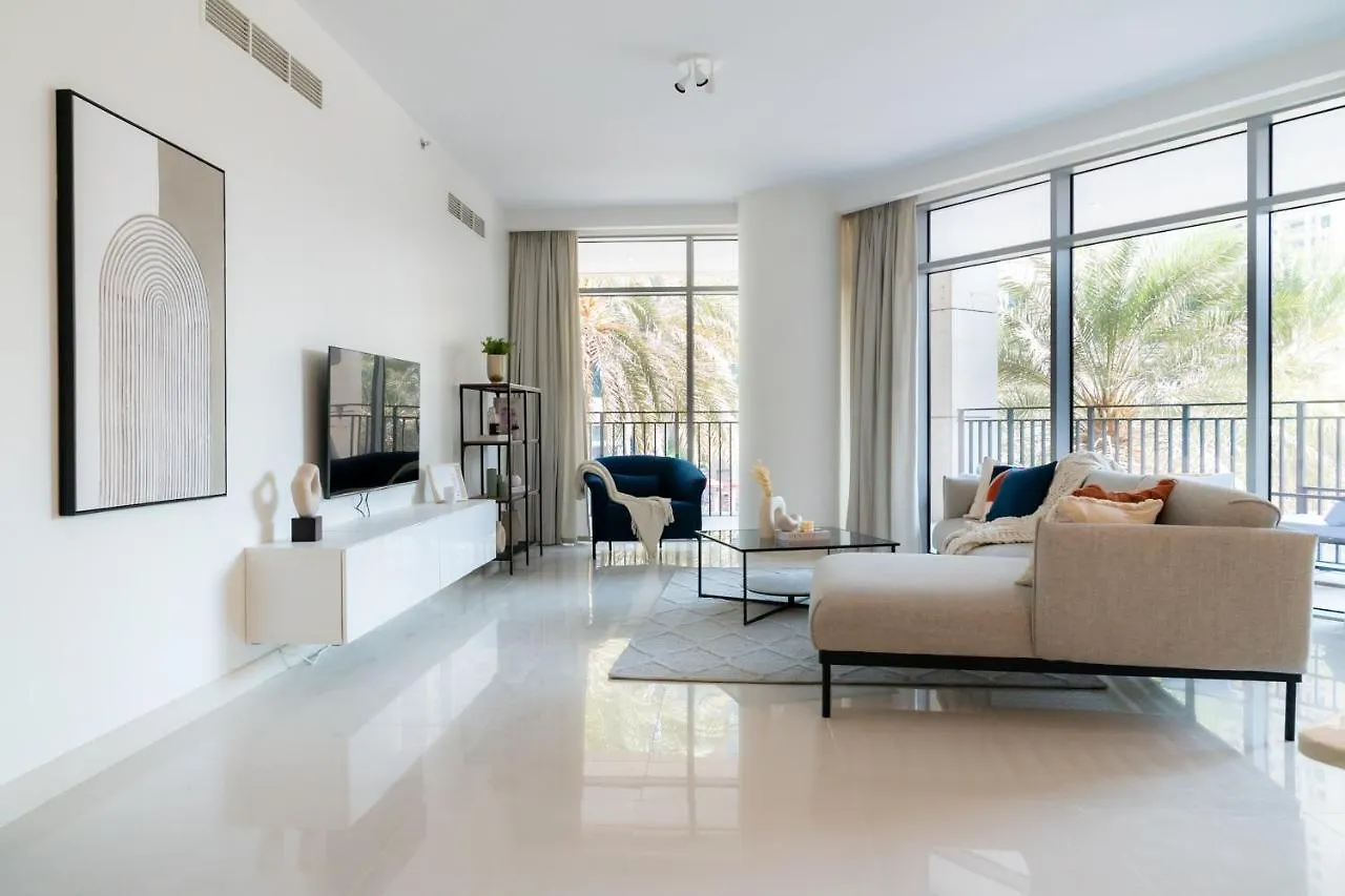 Apartment Higuests - Elegant Apt With Terrace Minutes From Burj Khalifa Dubai