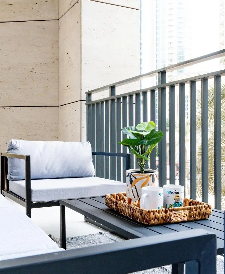 Apartment Higuests - Elegant Apt With Terrace Minutes From Burj Khalifa Dubai United Arab Emirates