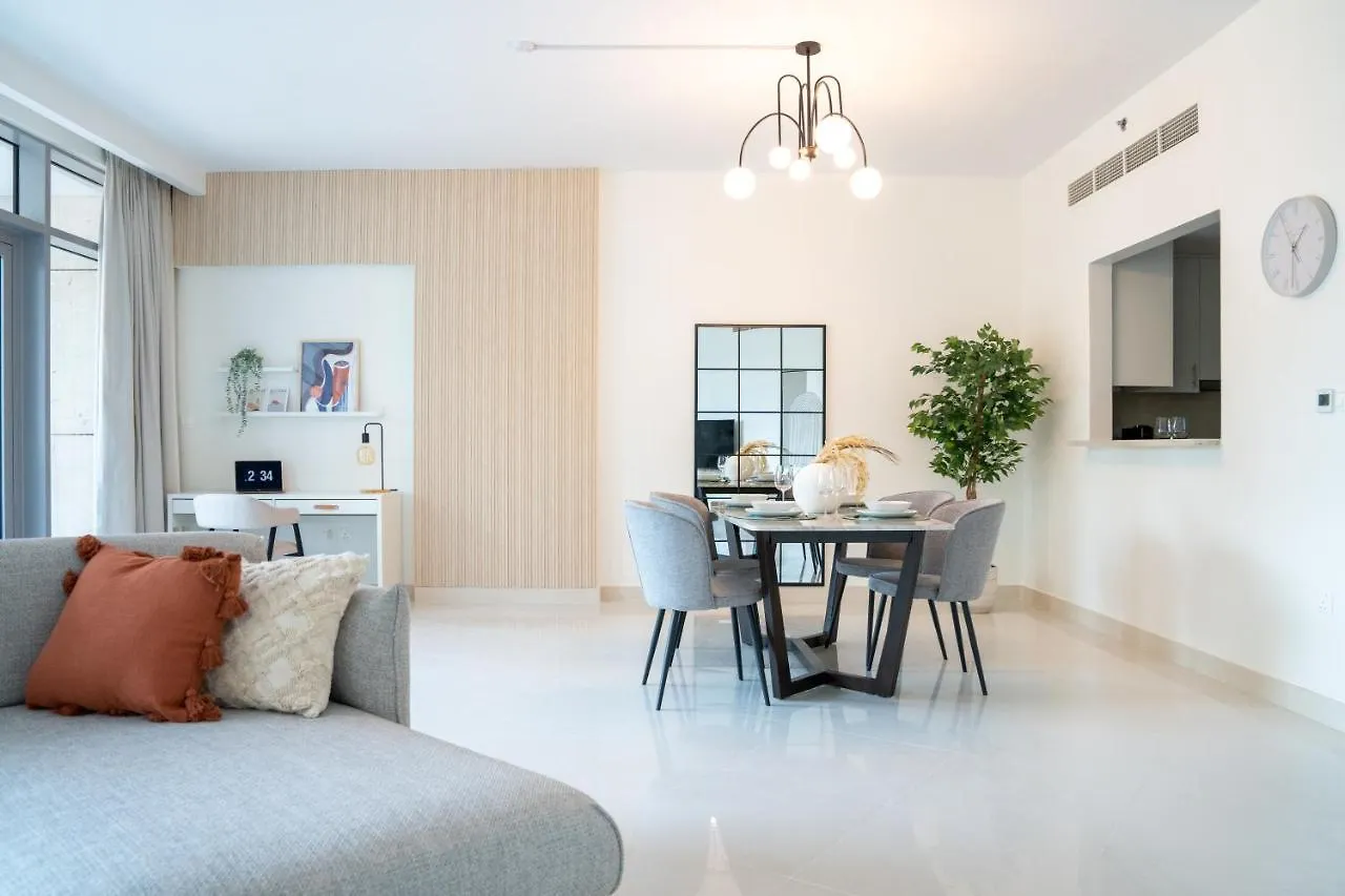Apartment Higuests - Elegant Apt With Terrace Minutes From Burj Khalifa Dubai